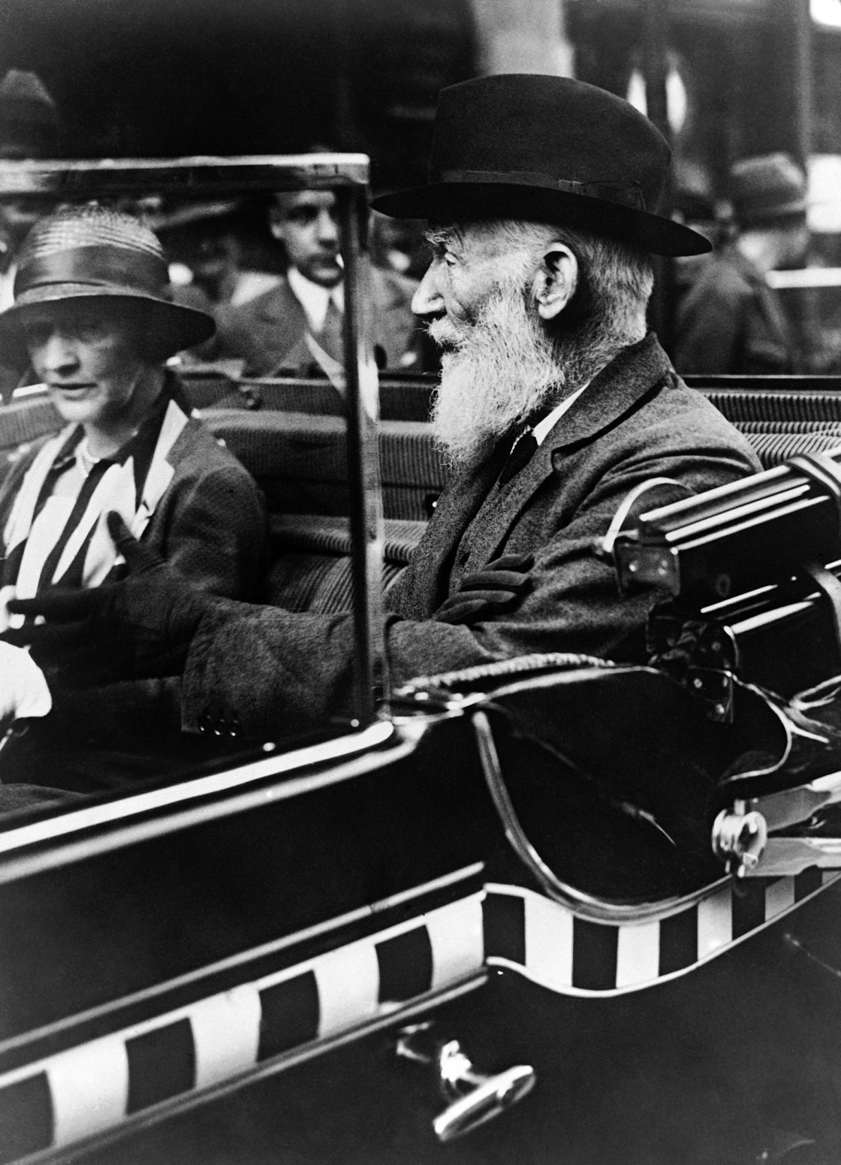 1931: George Bernard Shaw with Lady Astor